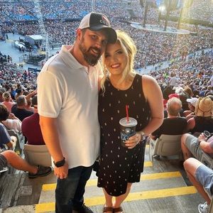 Meet your Posher, Holly